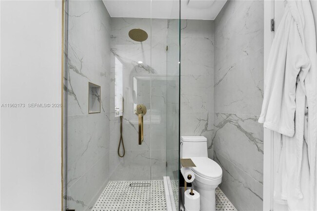 Building Photo - 1826 Fairhaven Pl