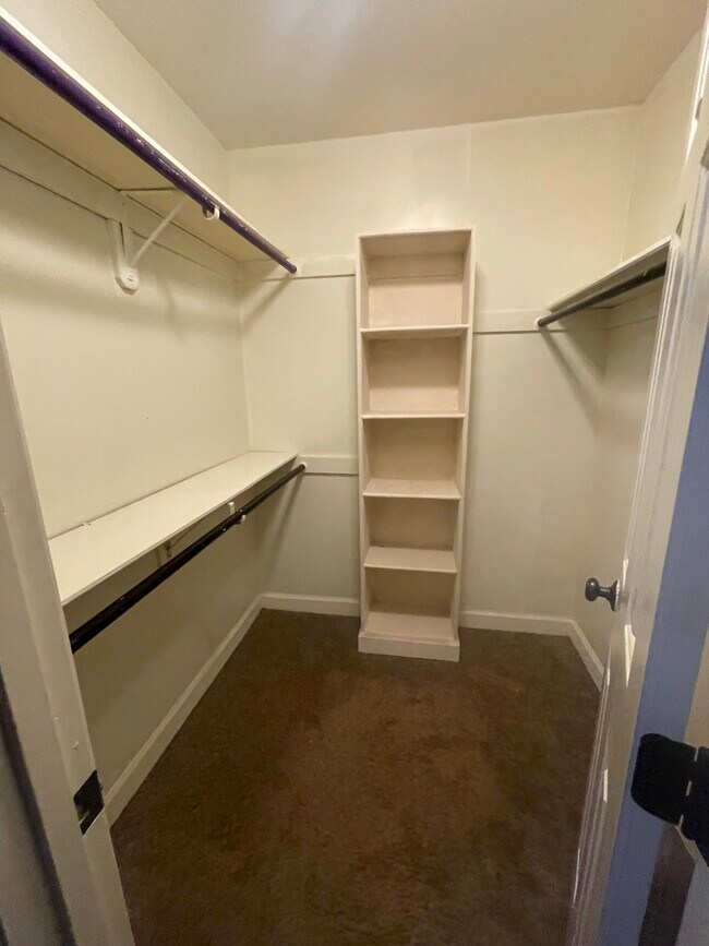 Building Photo - 6714 Olde Province Ct