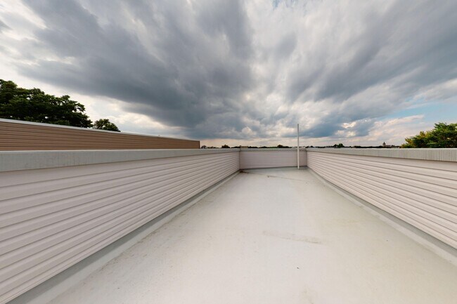 Building Photo - 1834 N Bouvier St