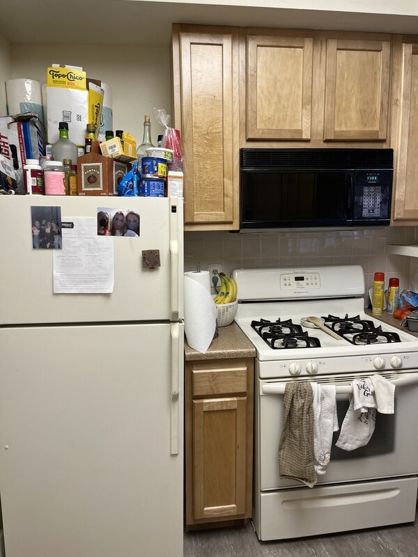 Building Photo - 612 Howard Pl