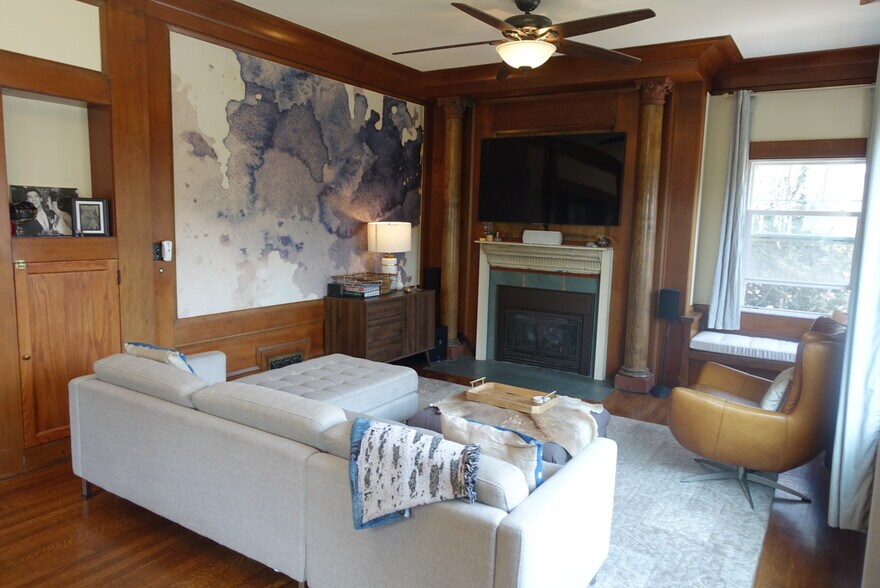 Building Photo - 575 Valle Vista Ave