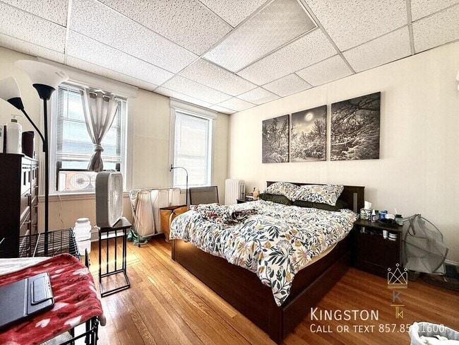 Building Photo - 1957 Commonwealth Ave