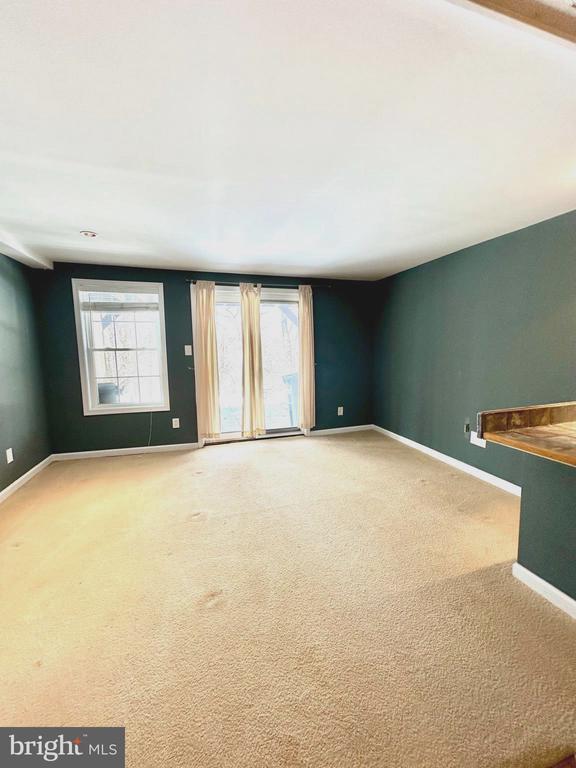 Building Photo - 41 Victoria Dr