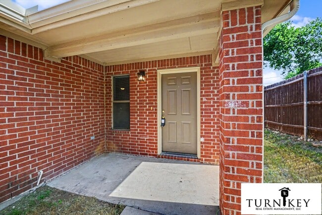 Building Photo - 8028-8030 Tanner Ave