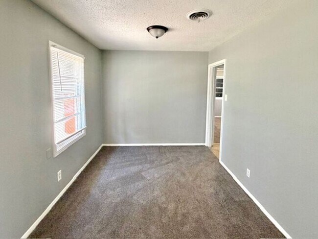 Building Photo - Renovated 3 BR home in the Frayser area, Now Available!