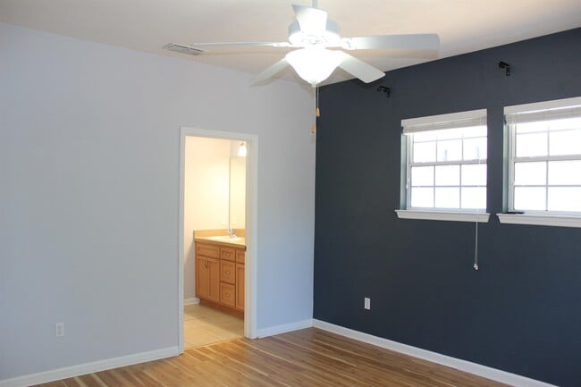 Building Photo - 682 Brooke Hampton Dr