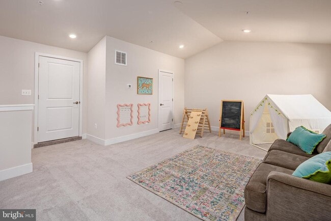 Building Photo - 7312 Red Pond Ct