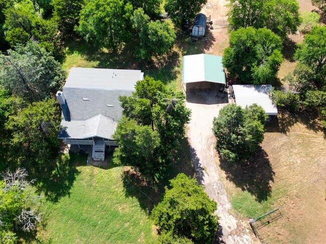 Building Photo - 625 Waugh Way