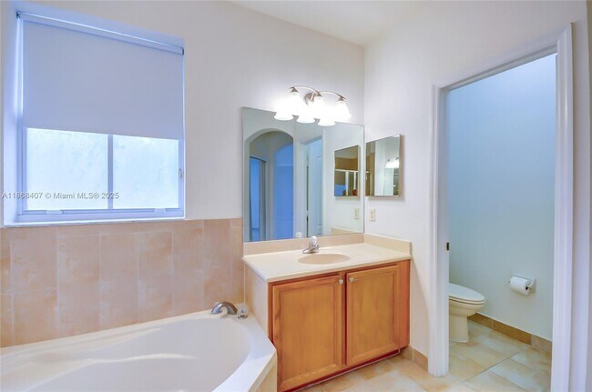 Building Photo - 8631 NW 110th Ave