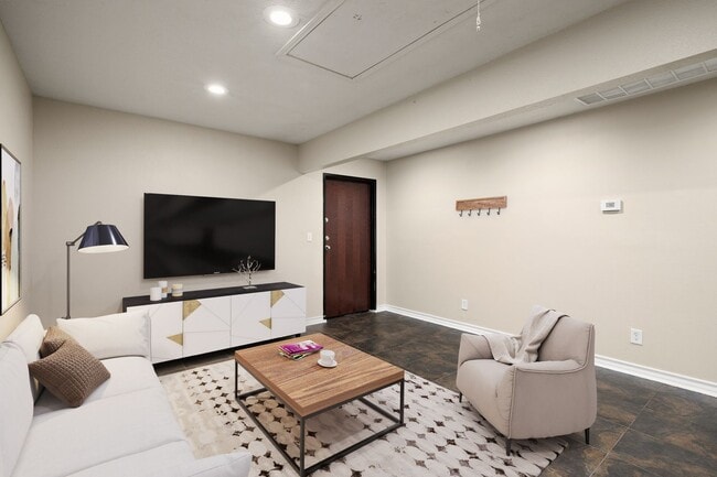 Building Photo - Walk to campus, Walk downtown, Shared Fenced Yard and Courtyard, Flat Rate Utilities!