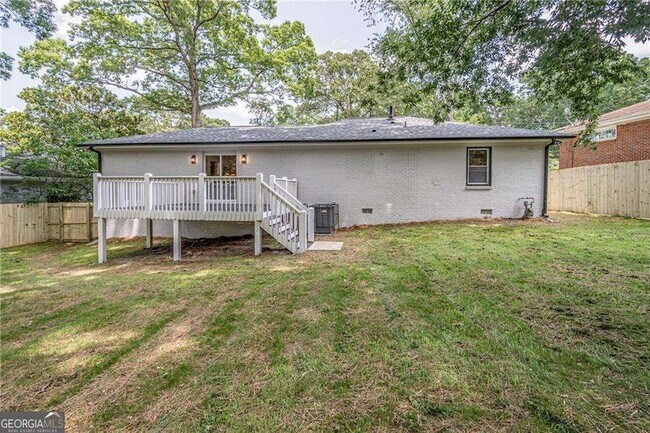 Building Photo - 605 Blake Ave SE