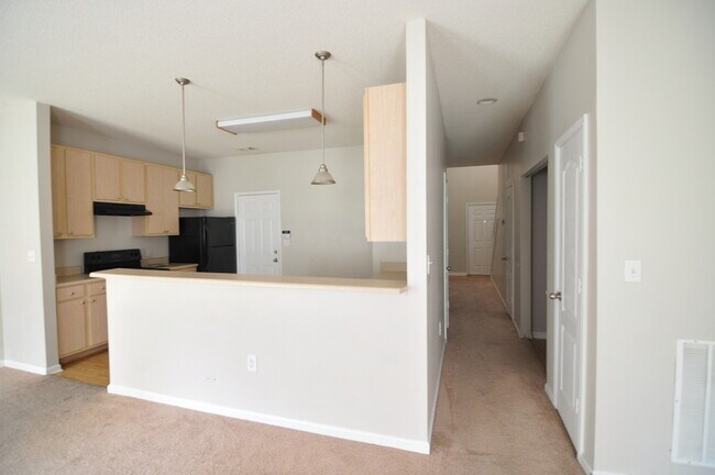 Building Photo - 44 Pine Meadows Cir