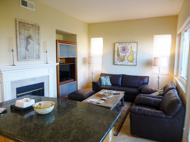 Building Photo - 7275 Surfbird Cir
