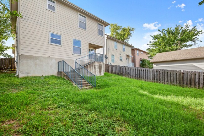 Building Photo - 6220 Perlita Dr