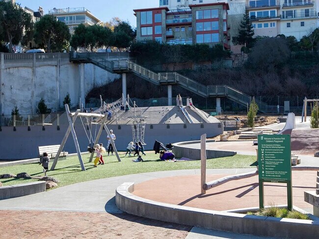 Building Photo - 1080 Chestnut St