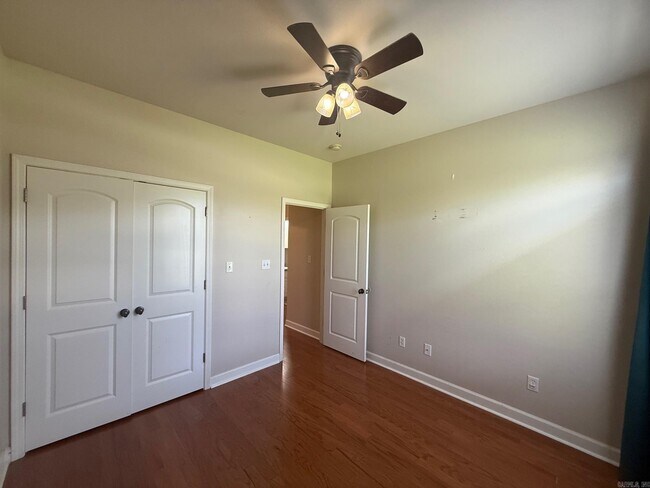 Building Photo - 8705 Wingate Dr