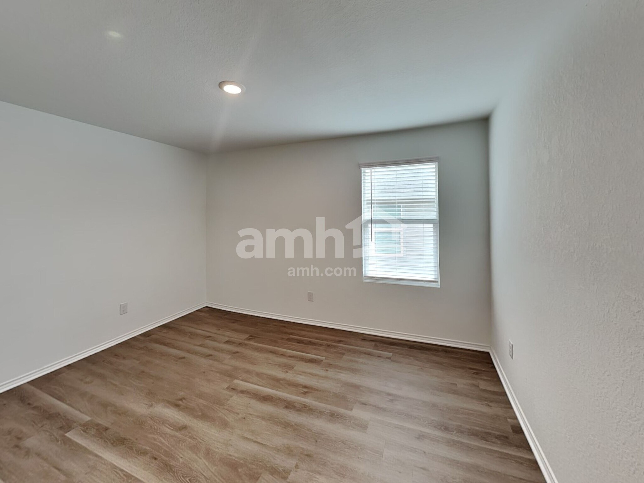 Building Photo - 5439 Elm Valley Dr