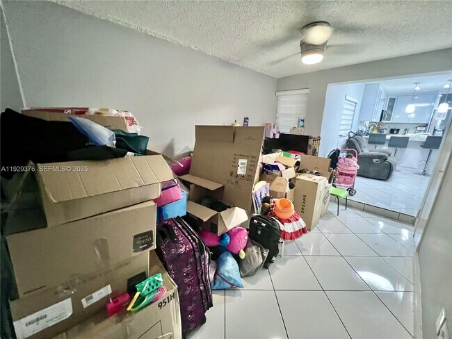 Building Photo - 1430 W 42nd St