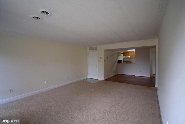 Primary Photo - 2635 Fort Farnsworth Rd