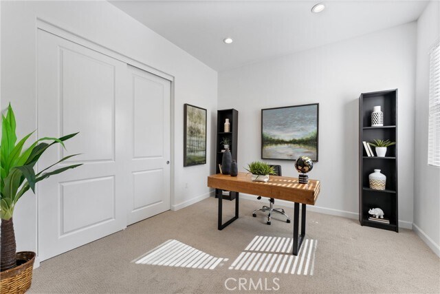 Building Photo - 171 Follyhatch