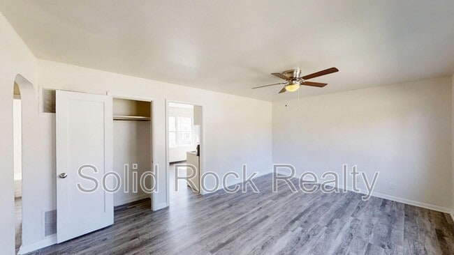 Building Photo - 1212 Janes Ln
