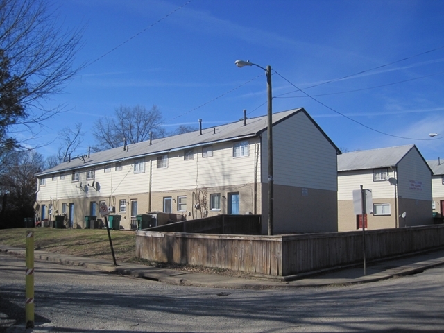 Building Photo - Lynnhaven Apartments