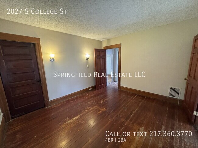 Building Photo - 2027 S College St