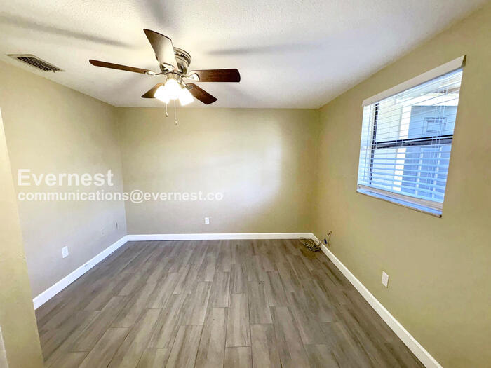 Building Photo - 12423 Old Morris Bridge Rd