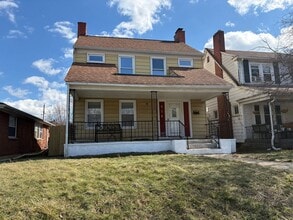 Building Photo - 928 S 18th St