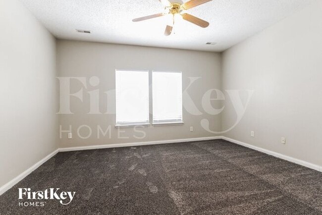 Building Photo - 8129 Red Barn Ct