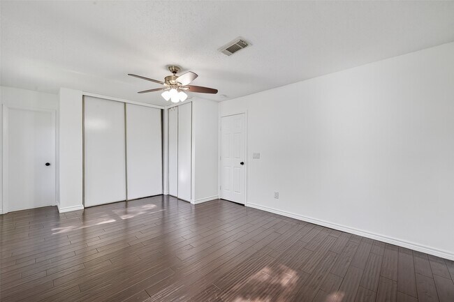 Building Photo - 13327 Harpers Bridge Dr