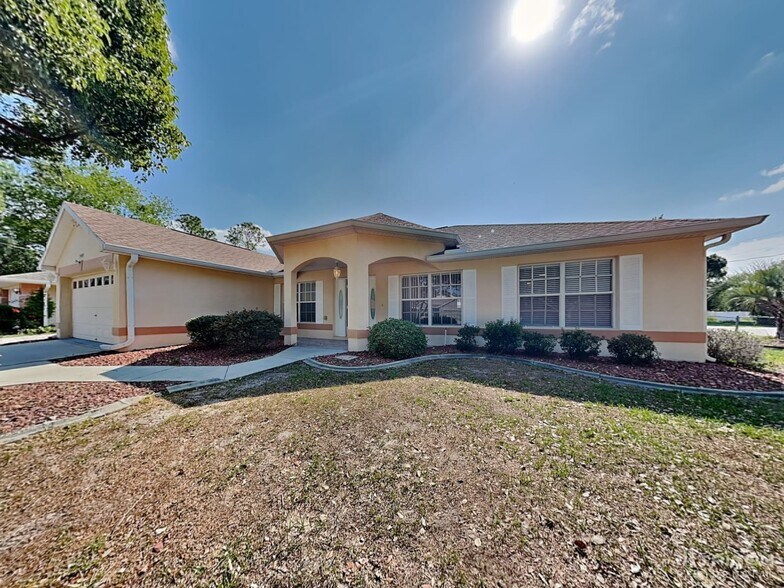 Building Photo - 3408 Montano Ave