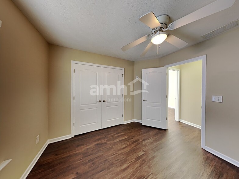 Building Photo - 2385 Braelin Loop