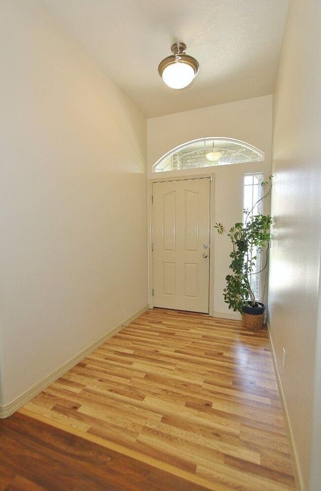 Building Photo - Your New Home Awaits in Bolder Creek! 4bed...