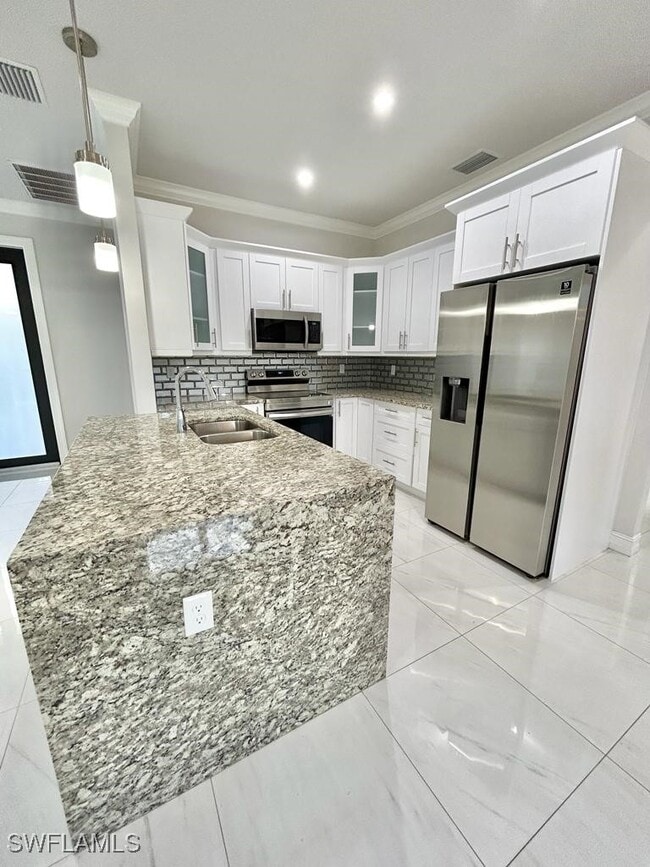 Building Photo - 3596 64th Ave NE