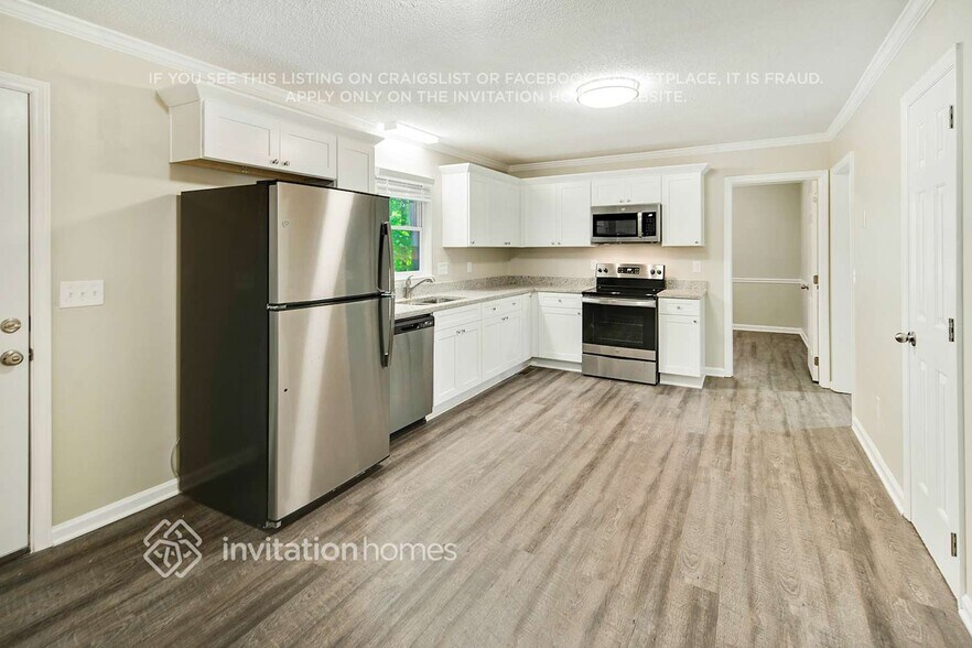 Building Photo - 5806 Katrine Ct