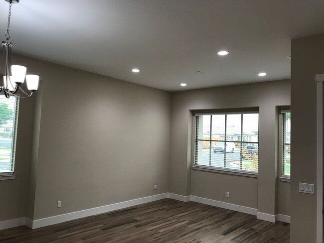 Building Photo - 2656 Greger St