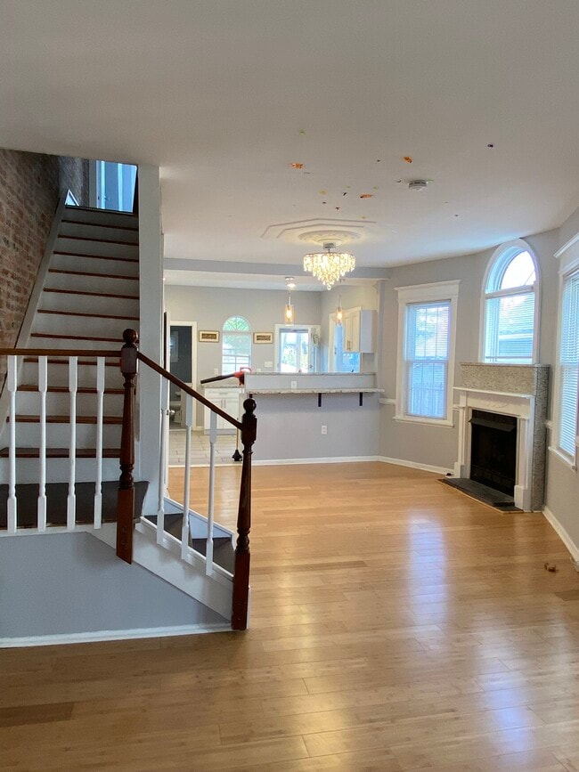 Building Photo - 64 Grove St