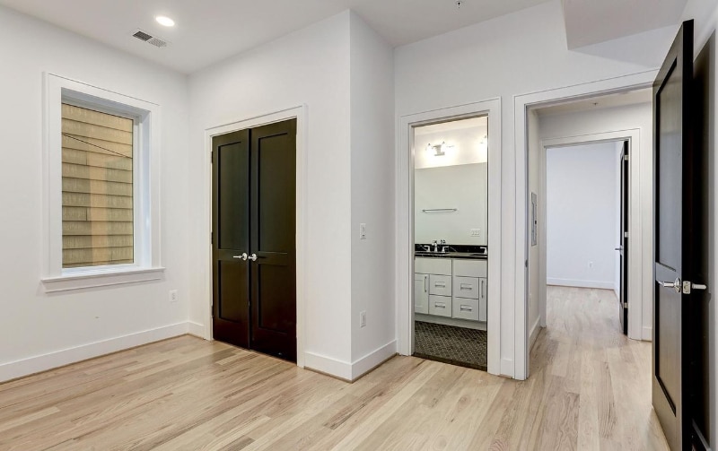 Building Photo - 836 Varnum St NW