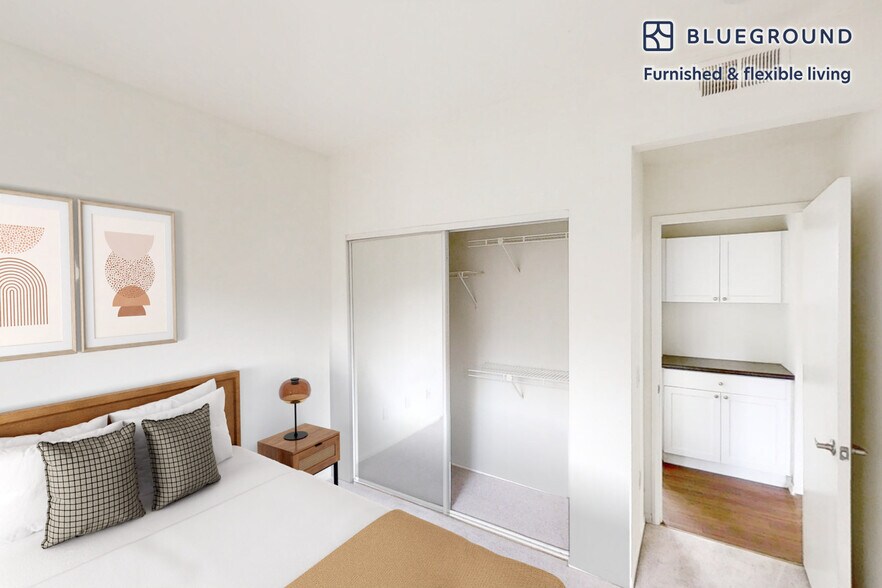 Building Photo - 7904 Fall Creek Rd