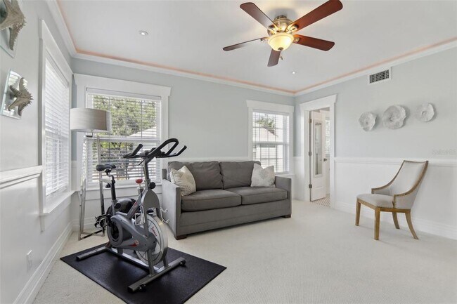 Building Photo - 157 9th Ave N