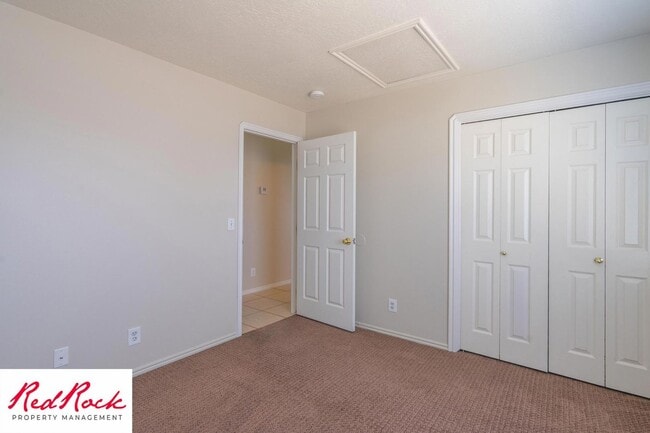 Building Photo - Charming 3 Bed, 2 Bath Home in the Heart of St. George!