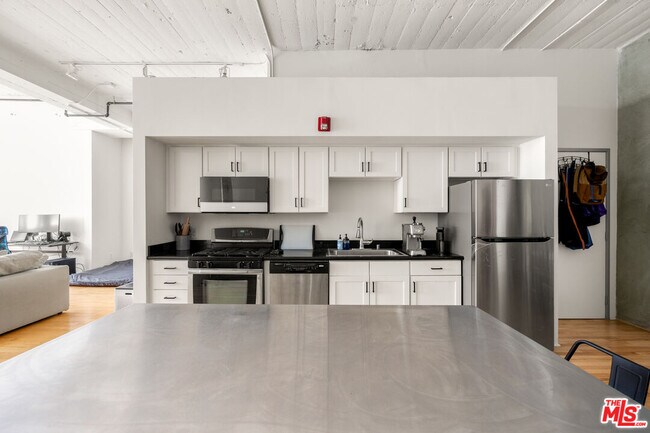 Building Photo - 420 San Pedro St