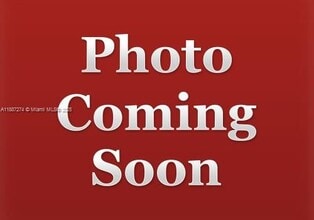 Building Photo - 8218 SW 82nd Ct