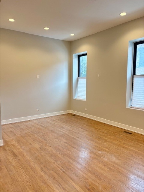 Building Photo - 825 W Armitage Ave