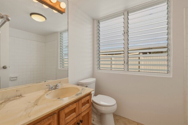 Building Photo - Spacious Aikahi Loop House in Kailua