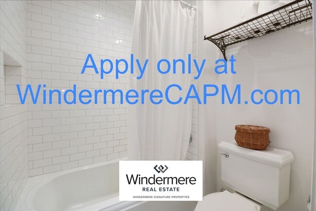 Building Photo - Stunning 5 Bed/3 Bath Home in Highly Desirable Fab Forties of East Sacramento!