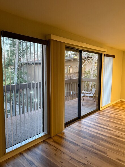 Deck - 911 Fulton Ave