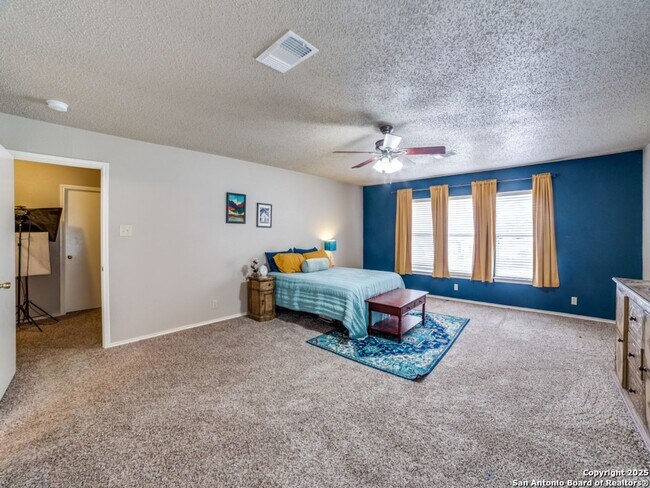 Building Photo - 3 Bedroom/2.5 Bath Northwest Crossing Subd...