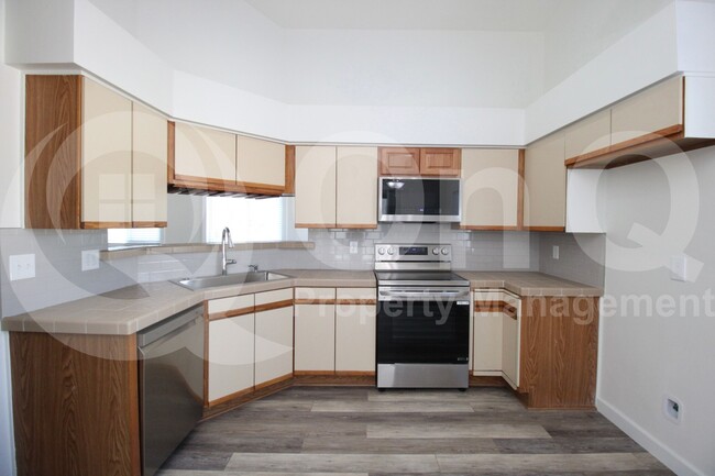 Building Photo - 3902 E White Aster St